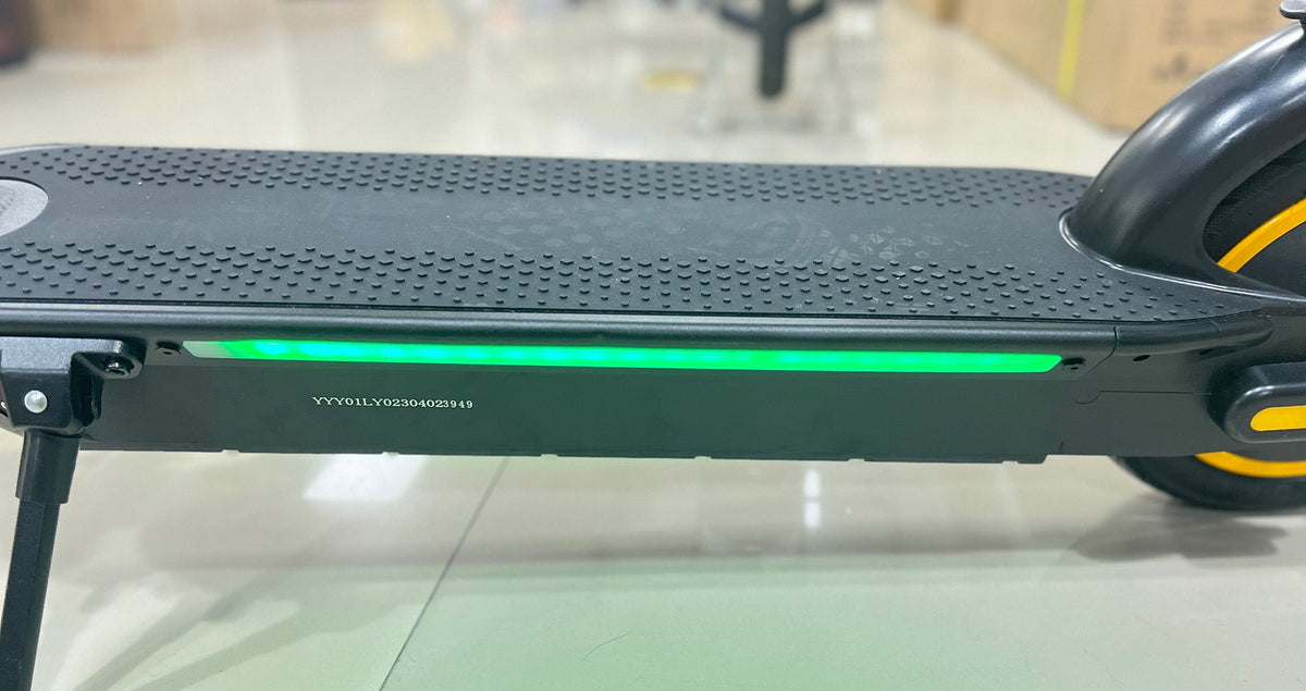 CRONY XM MAX ZHONG With Antivibrator E-Scooter APP 30km/h Aluminium Alloy Folded 10 Inch tires | Dark grey - Edragonmall.com