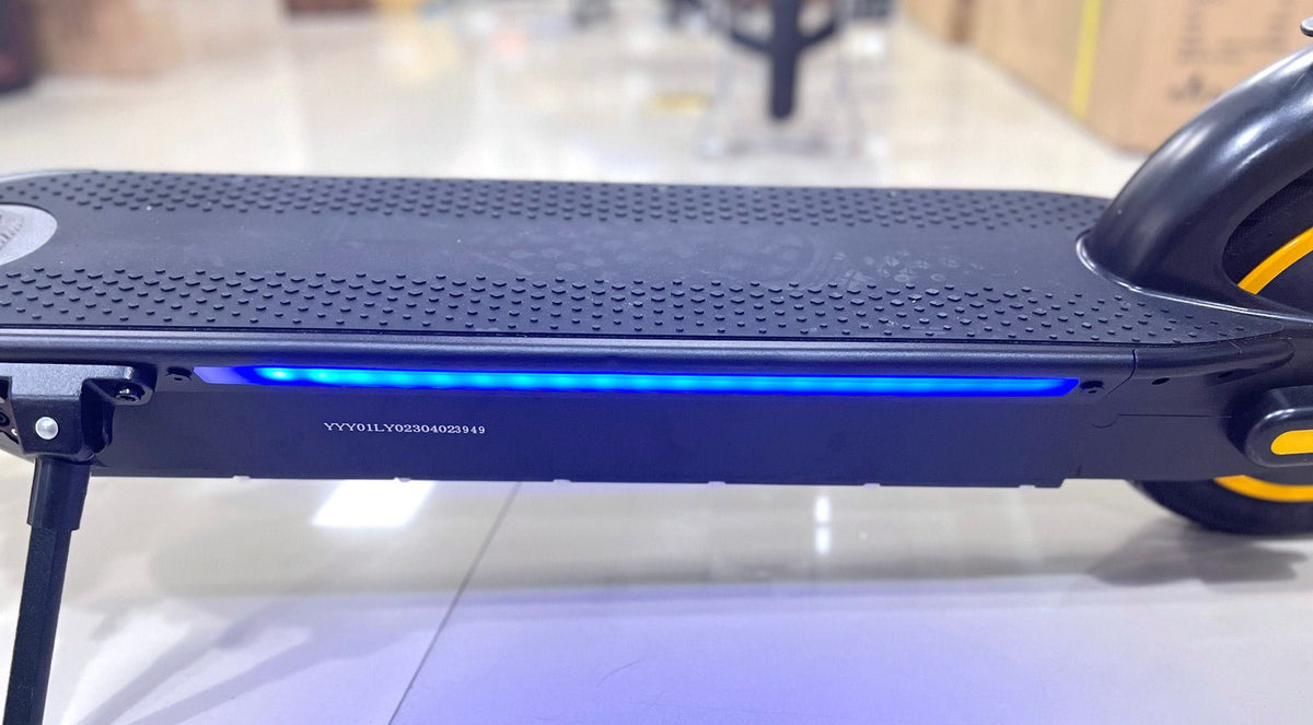 CRONY XM MAX ZHONG With Antivibrator E-Scooter APP 30km/h Aluminium Alloy Folded 10 Inch tires | Dark grey - Edragonmall.com